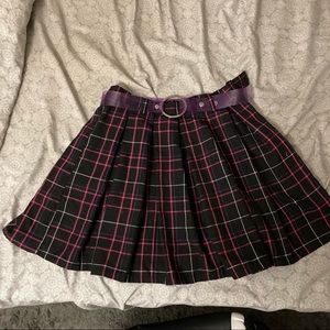 HOT TOPIC PLAID SKIRT